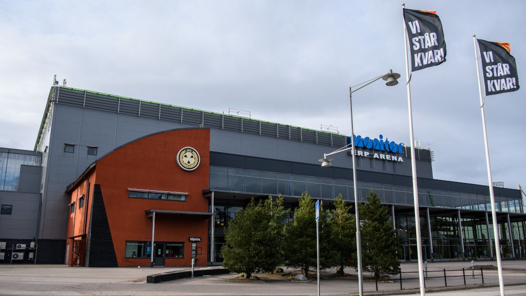 Efter regnovädret tvingas stänga arenan Hockeysverige Mer av