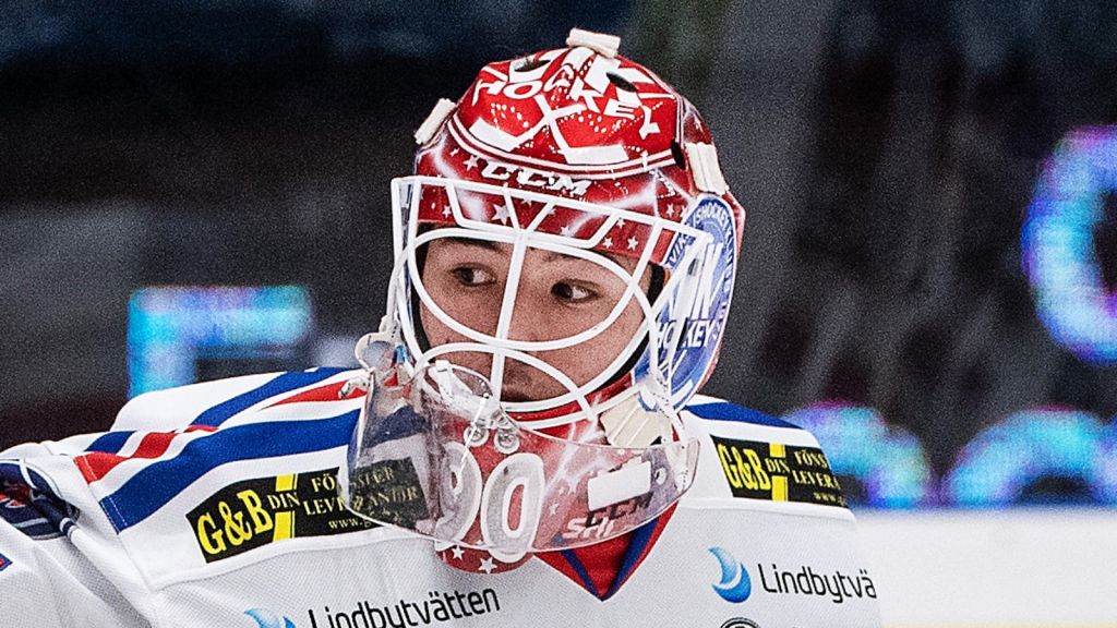 Toppmålvakten förlänger med Västervik