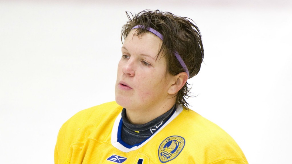 Erika Holst.
