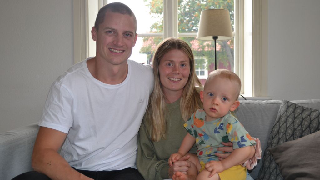 Martin Karlsson, Linnéa Åkerlund och sonen Alve.