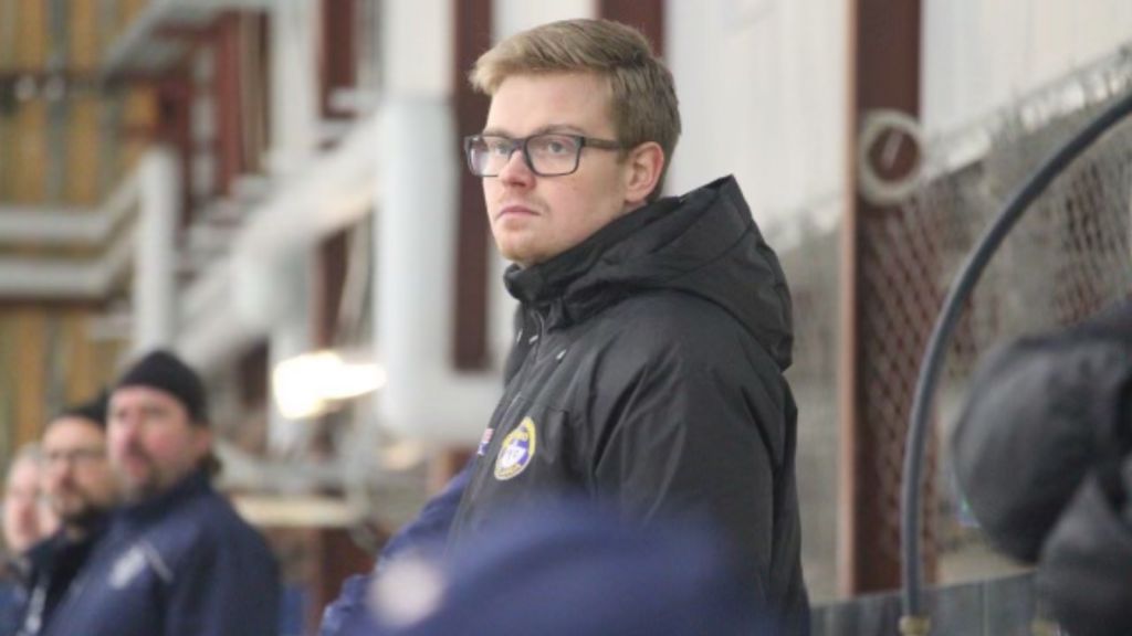 Eric Karlsson på tränarbänken i Boro/Vetlanda.