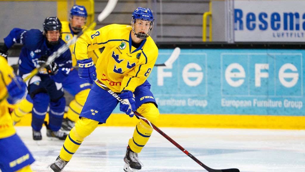 Simon Edvinsson eni U17 landskamp.